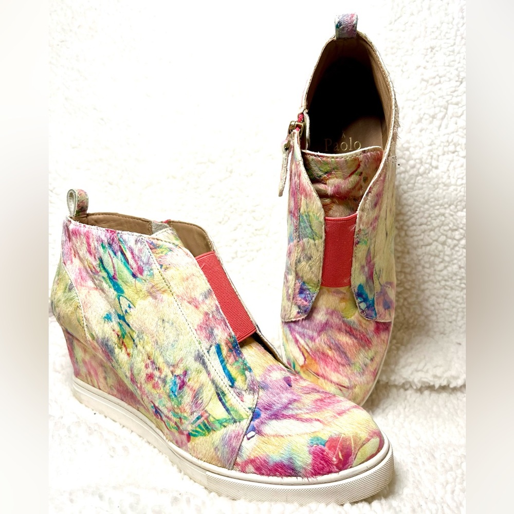 RARE! Linea Paolo tie dye calf hair wedge sneaker size 8